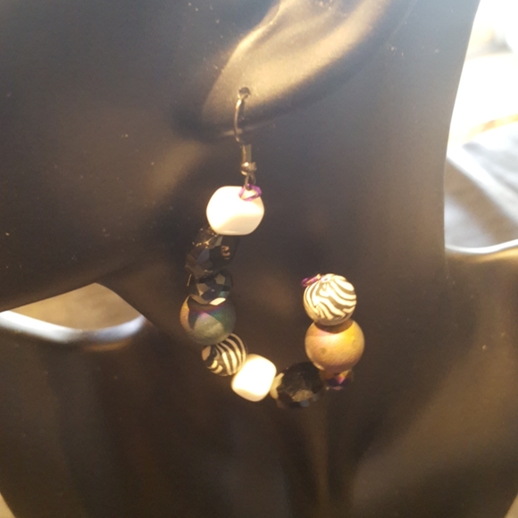 Handmade Earrings and Bracelets - Picture 2 of 4